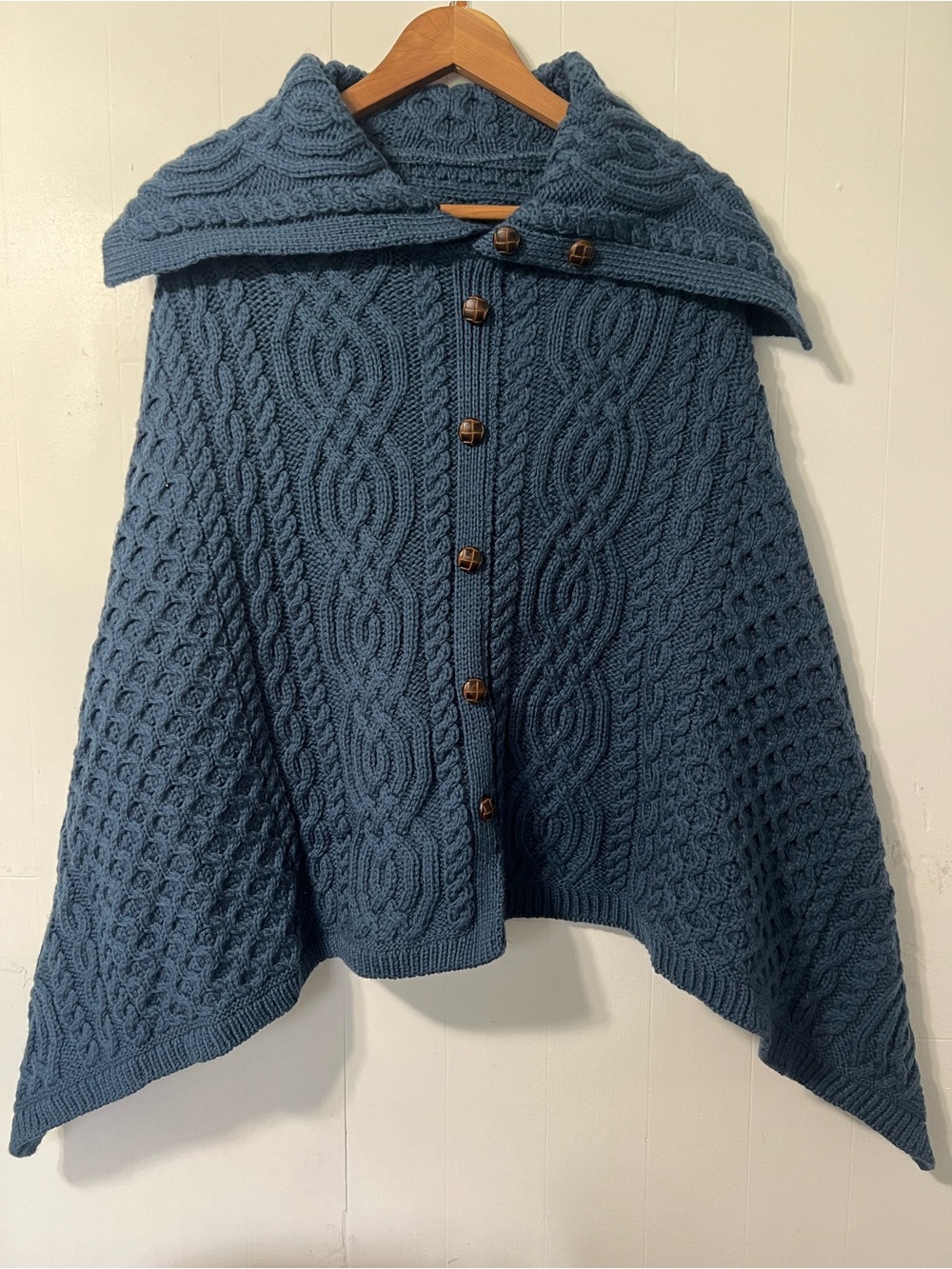 Aran Crafts Irish Merino Wool Poncho Sweater Cable Knit Made in Ireland Blue M/L